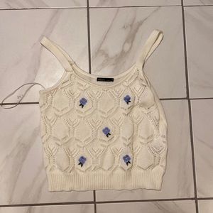NWOT (size M) knitted tank with blue flowers